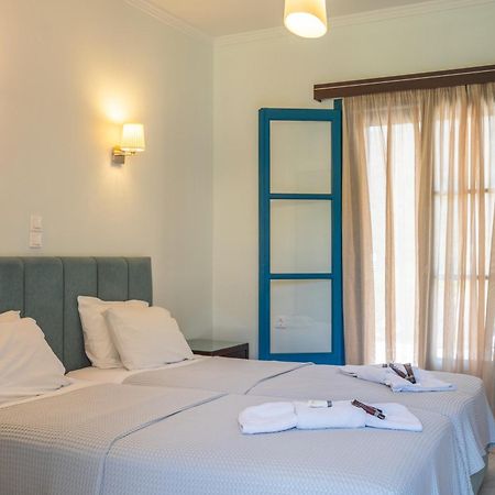 Karavostasi Beach Hotel Pérdika Kültér fotó