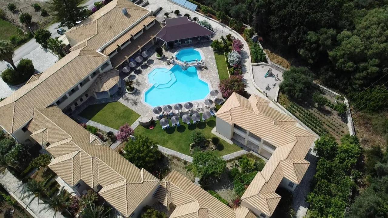 Karavostasi Beach Hotel Pérdika Kültér fotó