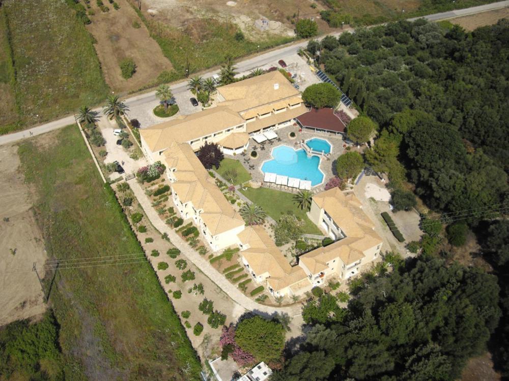 Karavostasi Beach Hotel Pérdika Kültér fotó