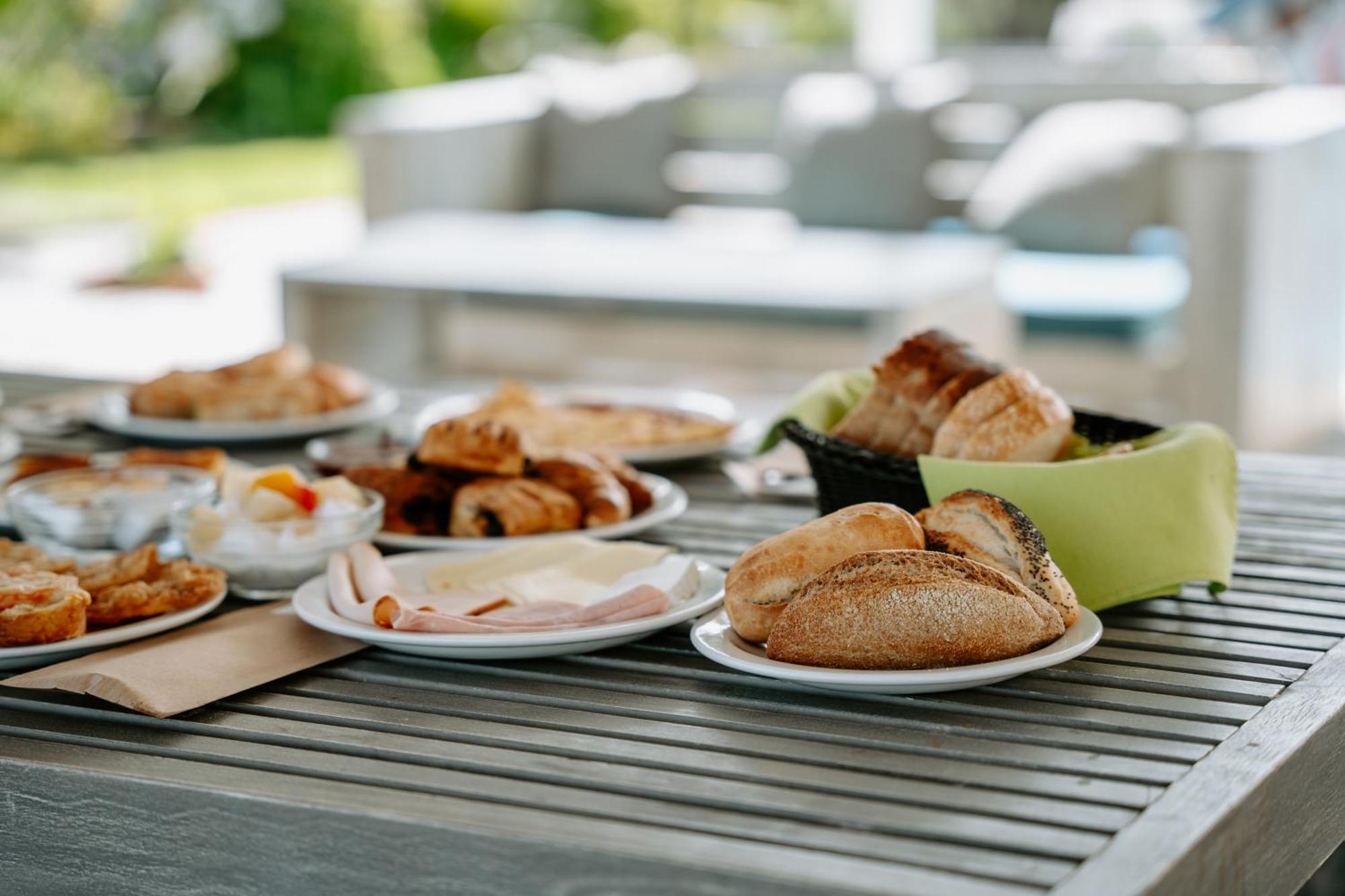 Karavostasi Beach Hotel Pérdika Kültér fotó