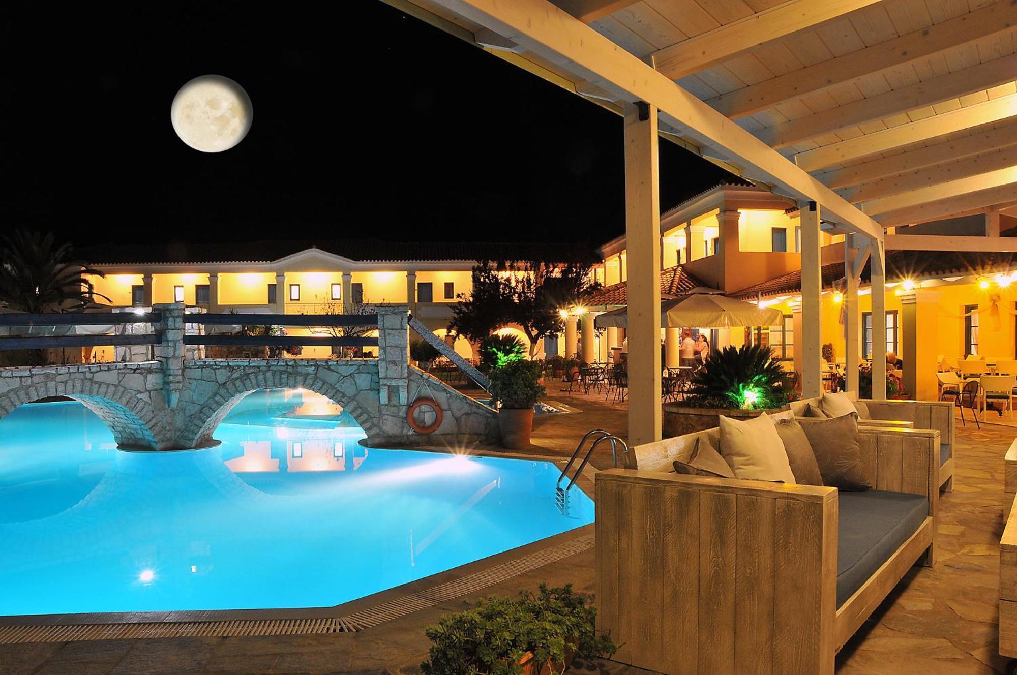 Karavostasi Beach Hotel Pérdika Kültér fotó